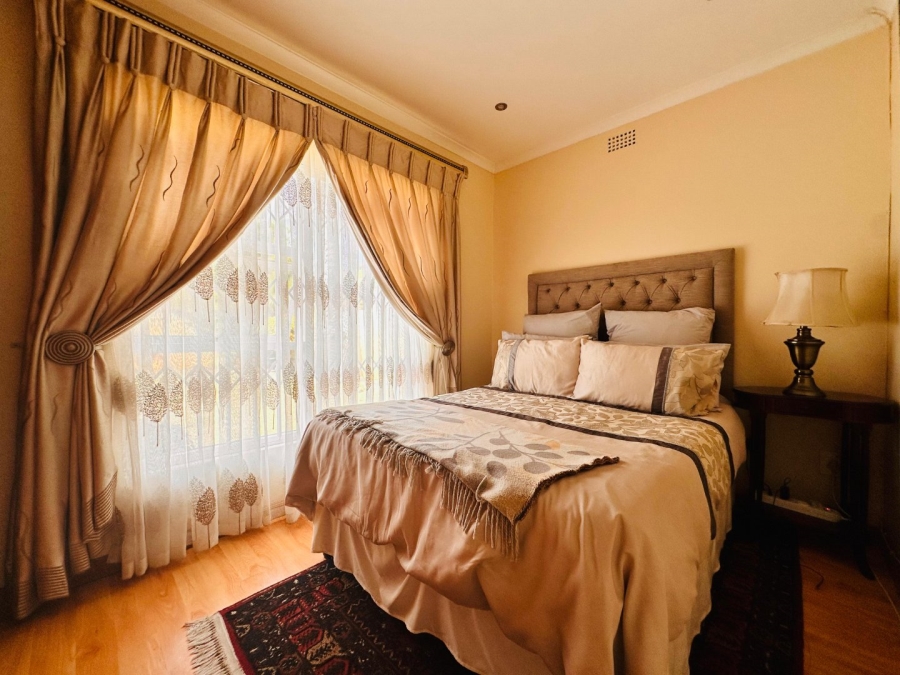 4 Bedroom Property for Sale in Flamingo Vlei Western Cape